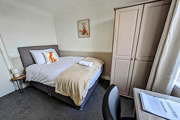 hotel room at the graham arms inn